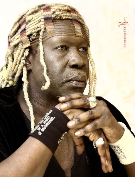 http://a142.idata.over-blog.com/1/92/72/46/musique-cine/geoffreyoryema1.jpg